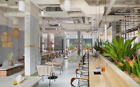 Bermonds Locke, Tower Bridge